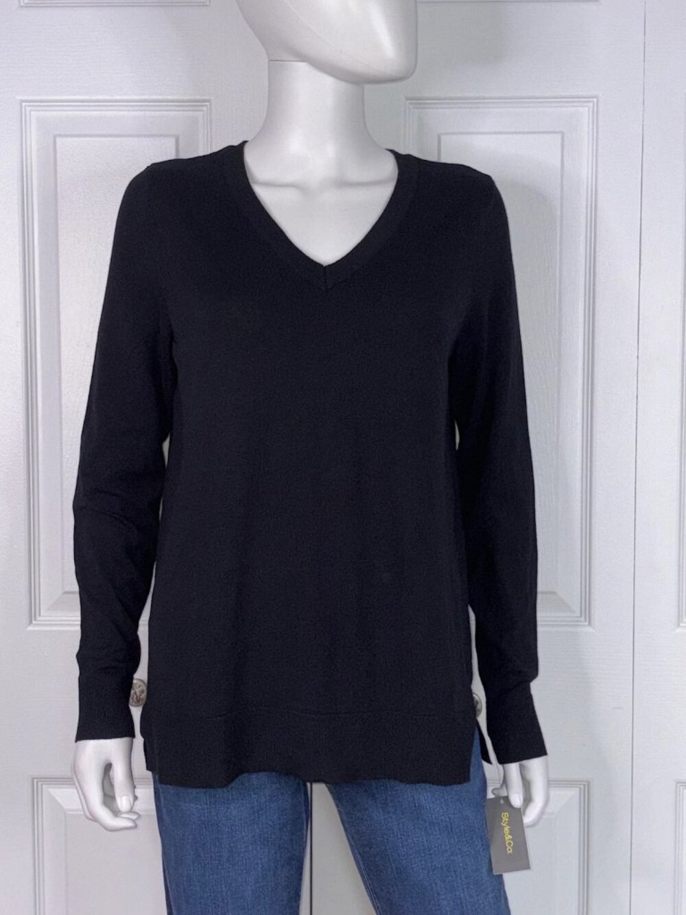STYLE & CO women's V-neck knit sweater size Medium